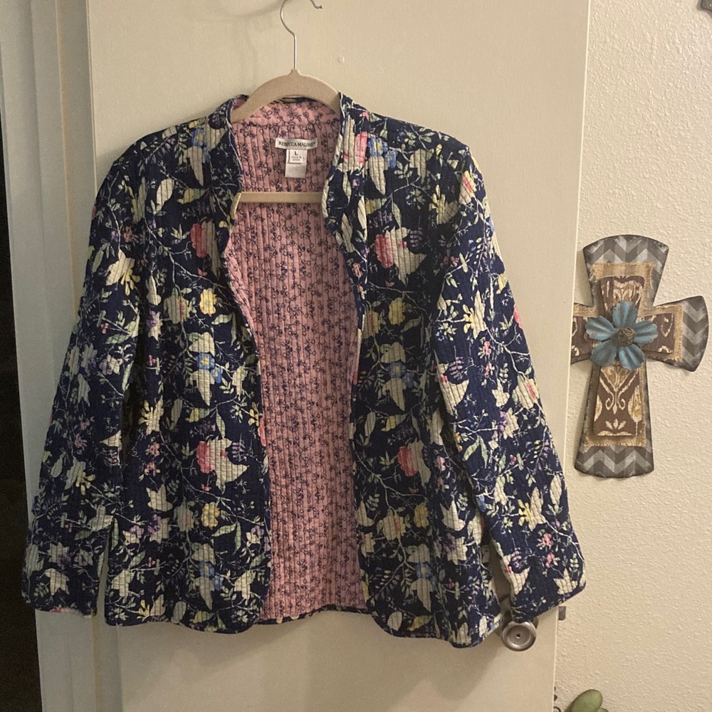 Rebecca Malone Navy Floral Print Quilted Jacket w/Soft Pink Floral Print Lining